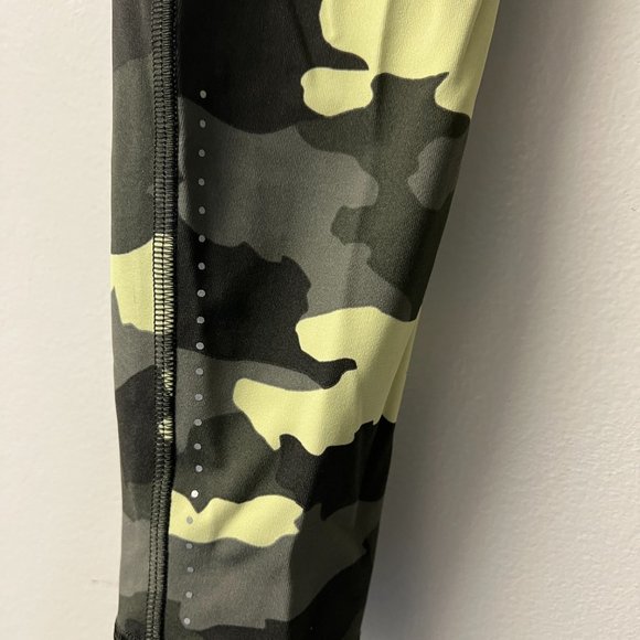 Lululemon Swift Speed High-Rise Tight 28",Heritage 365 Camo Crispin Size- 4 NWT - Picture 6 of 7